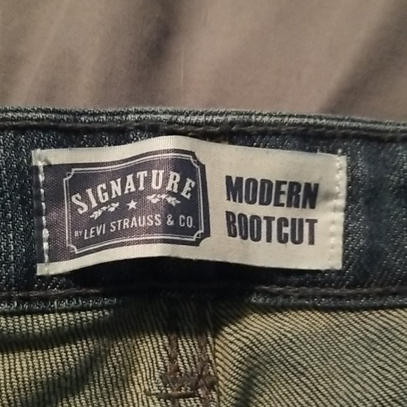 Levi Signature Jeans - Picture 3 of 7